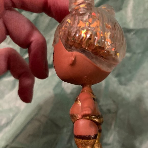 B1G2 - Prezzie Glitter Globe Head LOL Surprise Tot Doll - Buy 1, Get 2 FREE - Picture 6 of 6